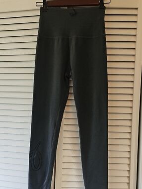 Beyond Yoga High-Waist Charcoal Gray Leggings